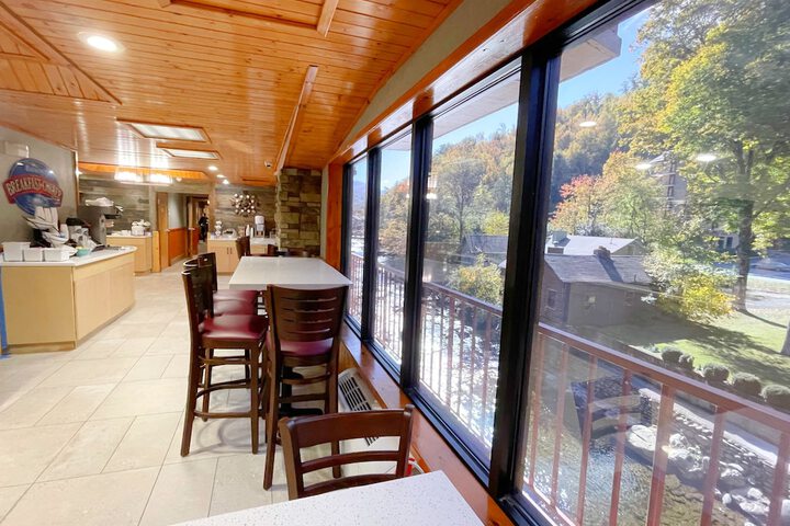 Breakfast area