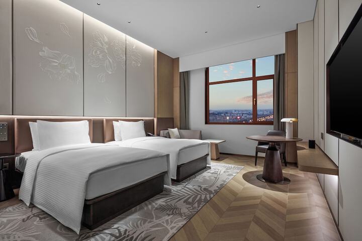 Room 6 of 38