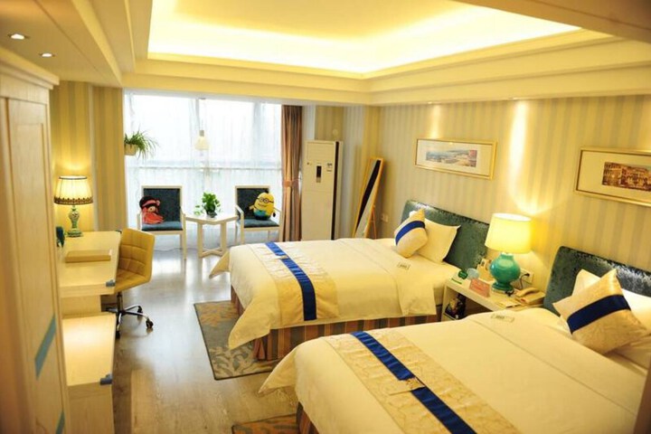 Room 10 of 44