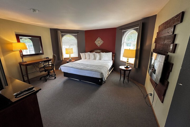 Room 126 of 390