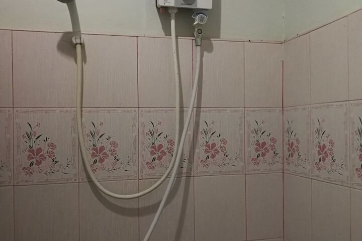 Room 16 of 16