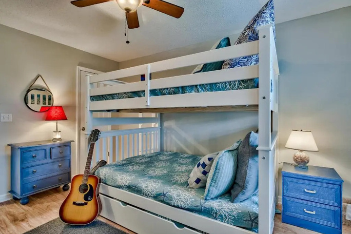 Room 5 of 22