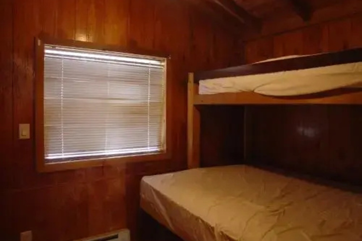 Room 2 of 7