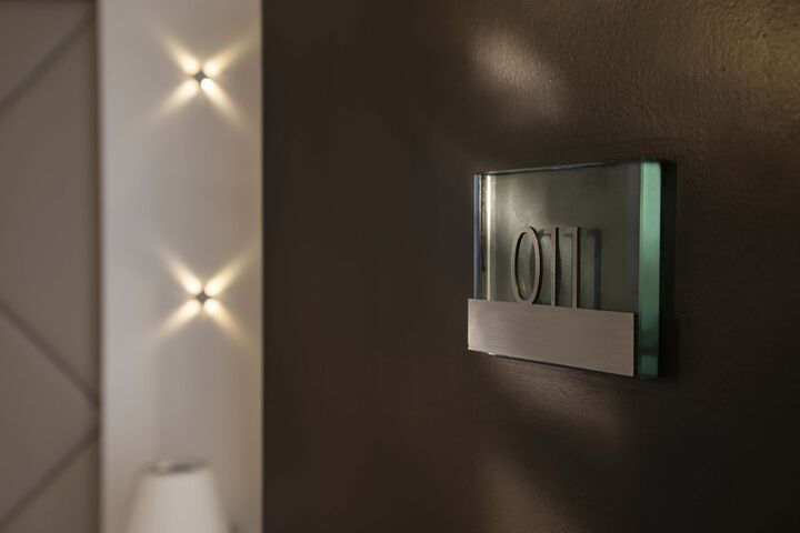 Room 15 of 65