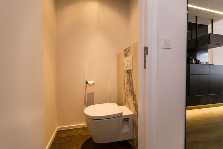 Room 46 of 65