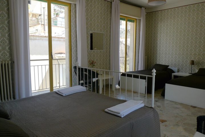 Room 7 of 39