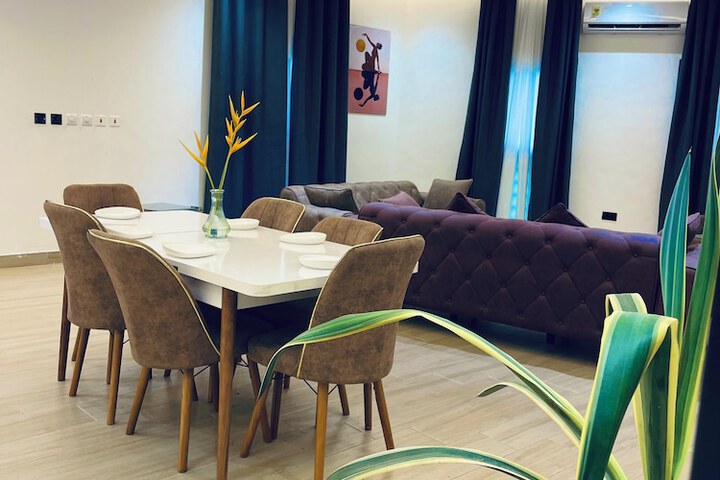 Room 65 of 166