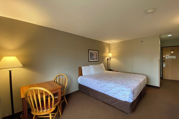 Room 4 of 45
