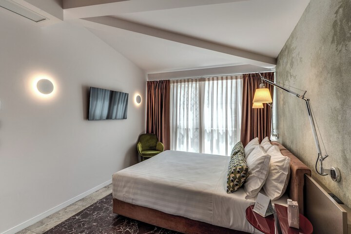 Room 20 of 51