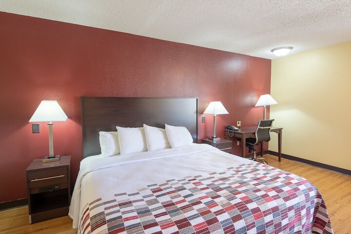 Superior King Bed (2 of 17)