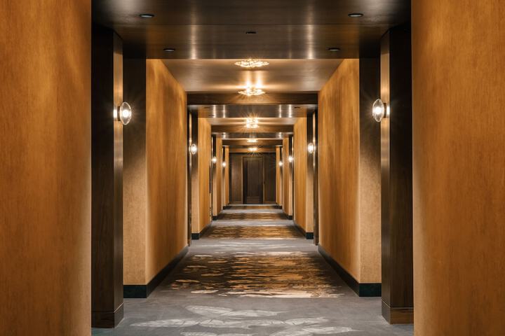 Ballroom/Hall 73 of 84