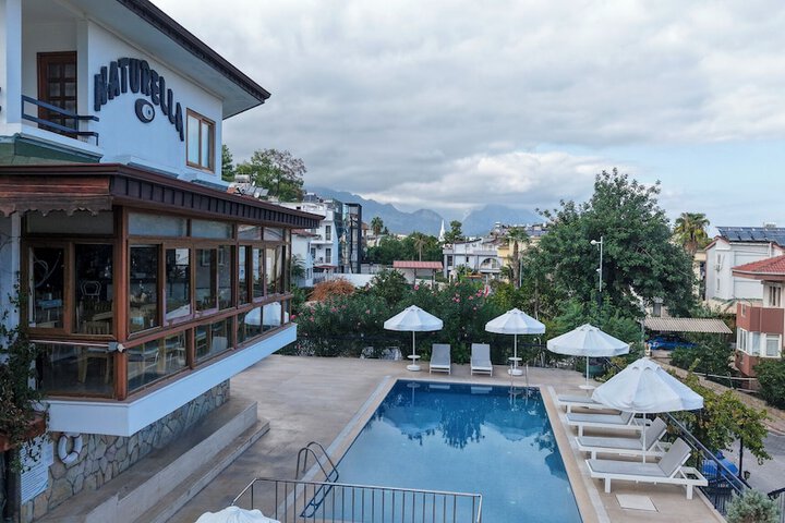 Pool 57 of 72