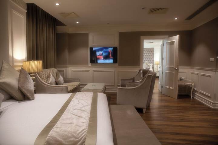 Room 44 of 57