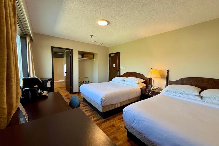 Room 10 of 22