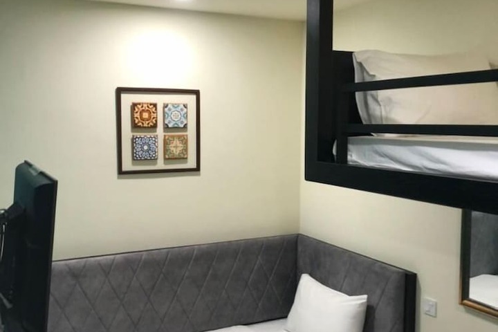 Room 9 of 47