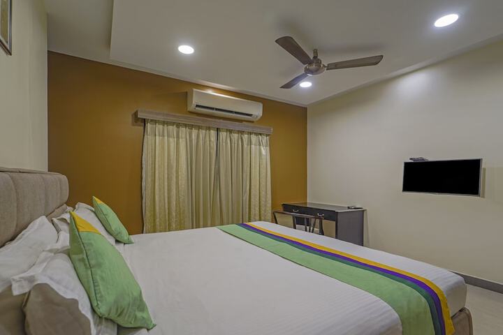 Room 15 of 32