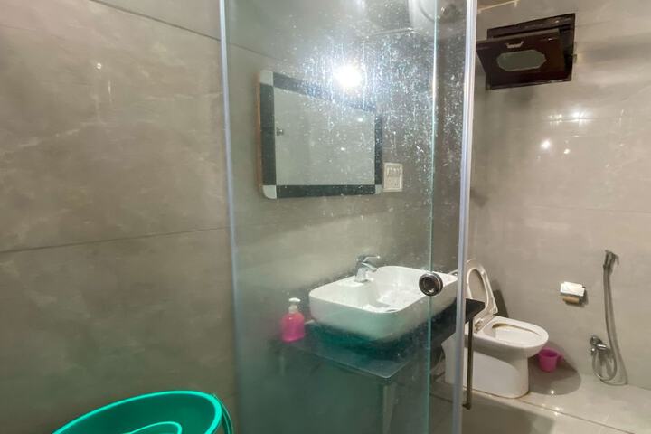 Room 73 of 90