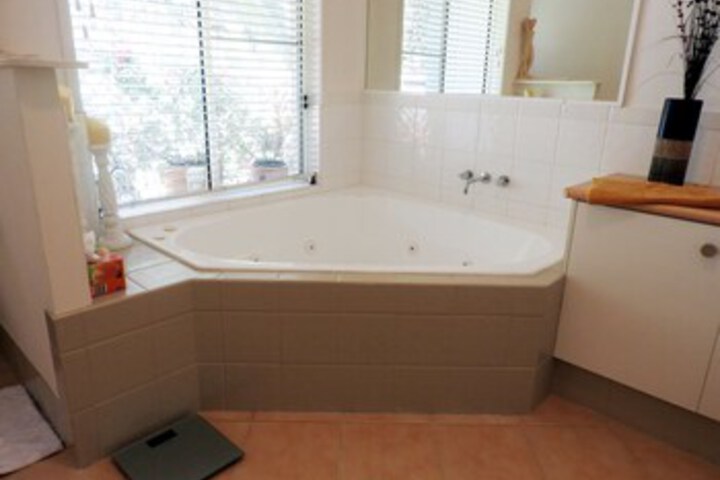 Hot Tub 22 of 42