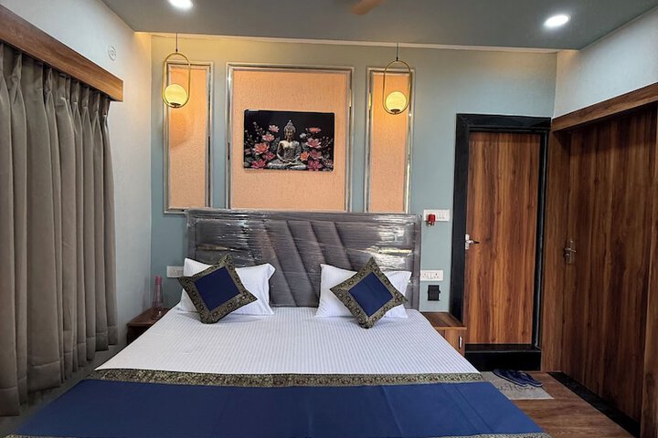 Room 27 of 89