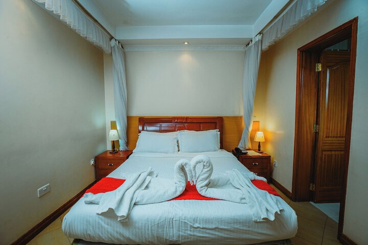 Room 6 of 31