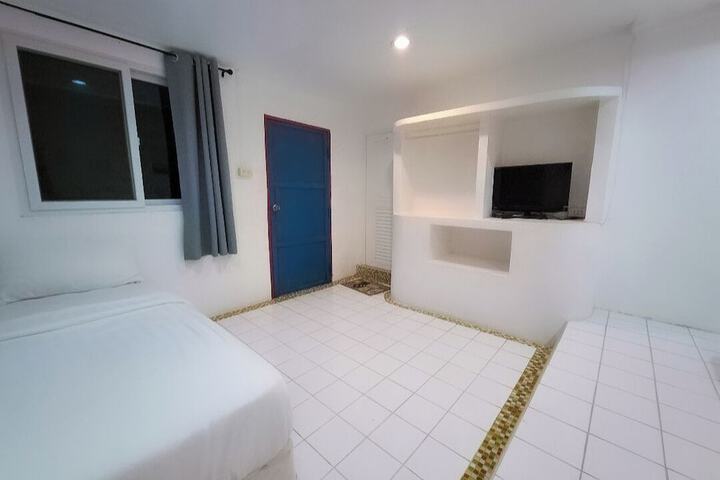 Room 27 of 111