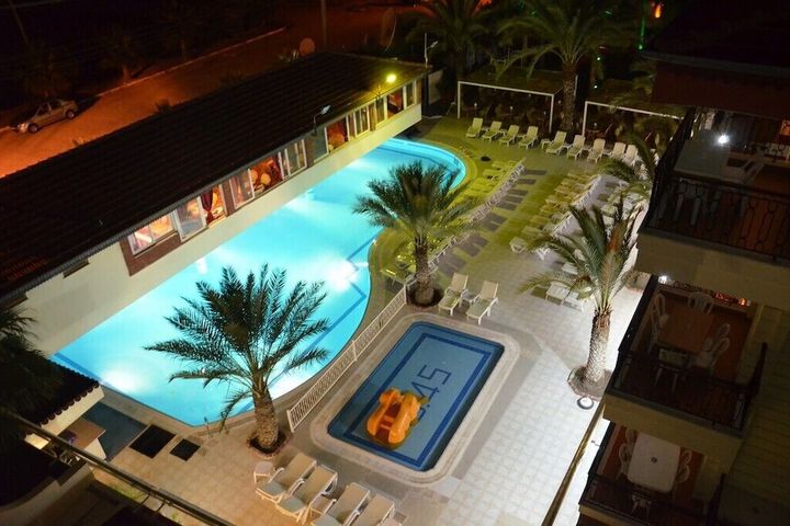 Hotel 64 of 67
