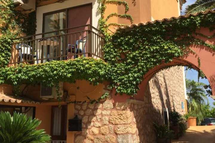 Hotel 44 of 60