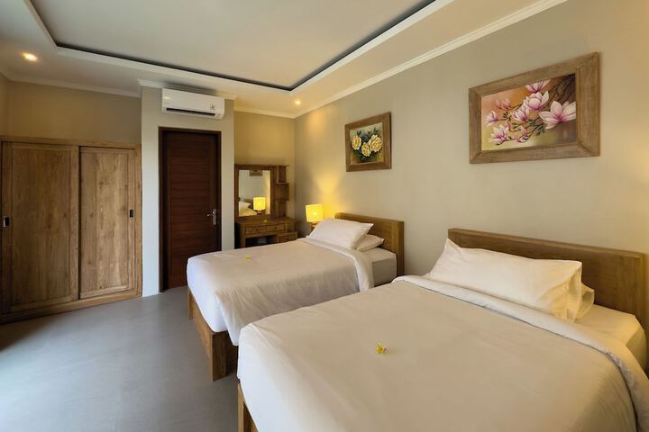 Room 3 of 81