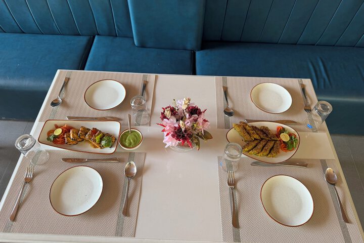 Dining 31 of 39