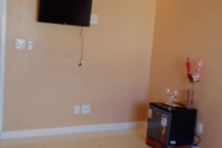 Room 4 of 10