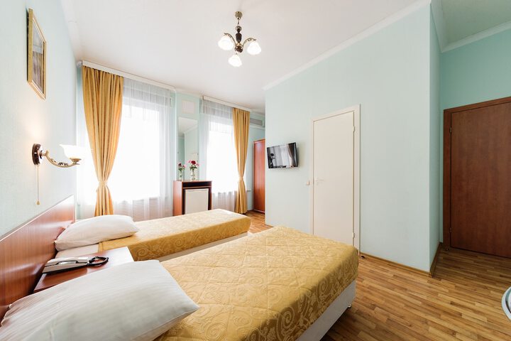 Room 13 of 50