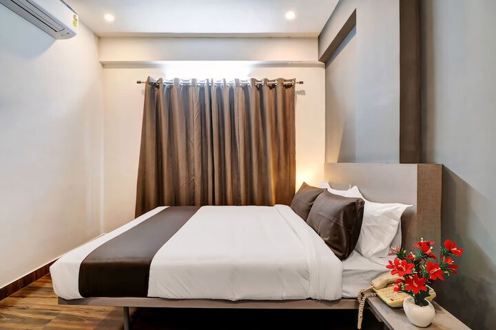 Room 12 of 20