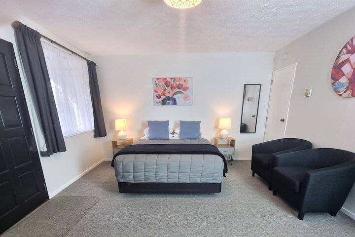 Room 5 of 29