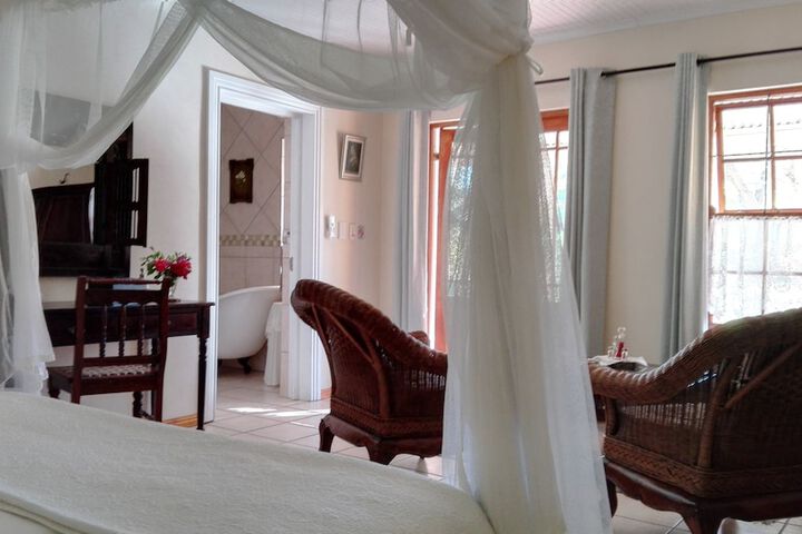 Room 6 of 38