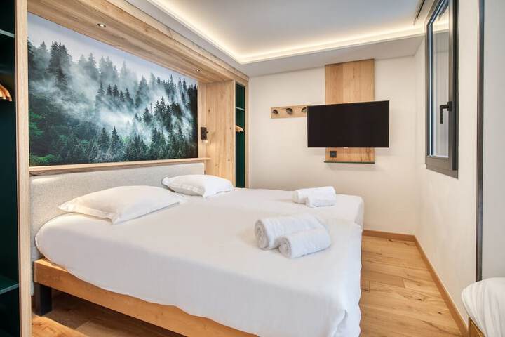 Room 8 of 21