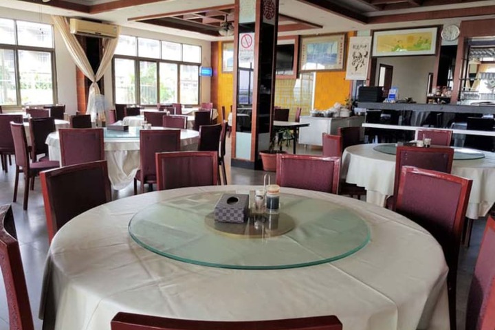 Dining 19 of 26