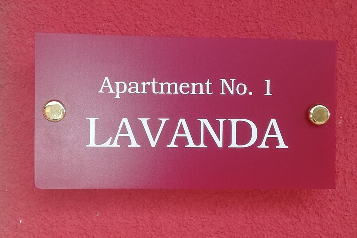 Room 11 of 77