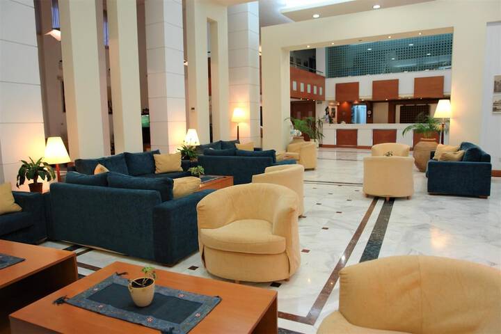 Guest Lobby