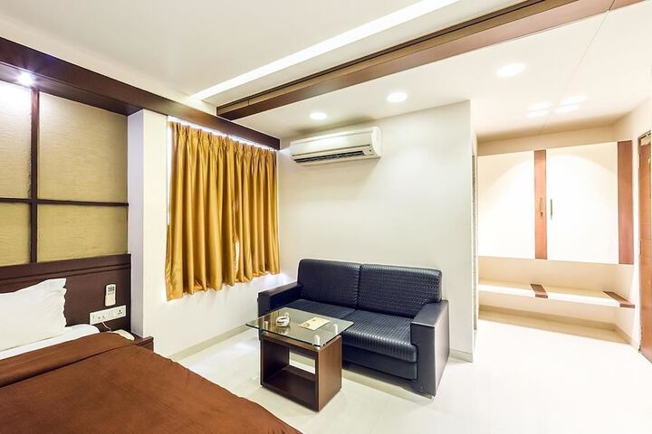 Room 4 of 24