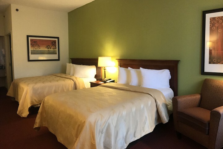 2 Double Beds (27 of 28)