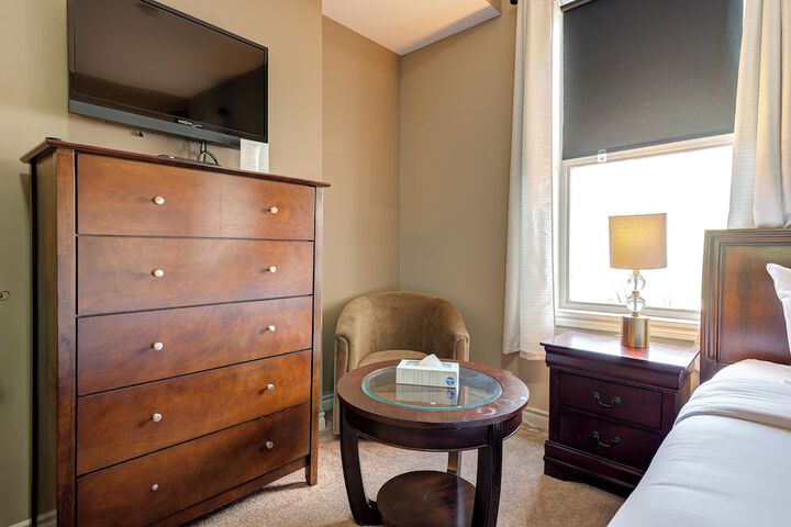 Room 2 of 21