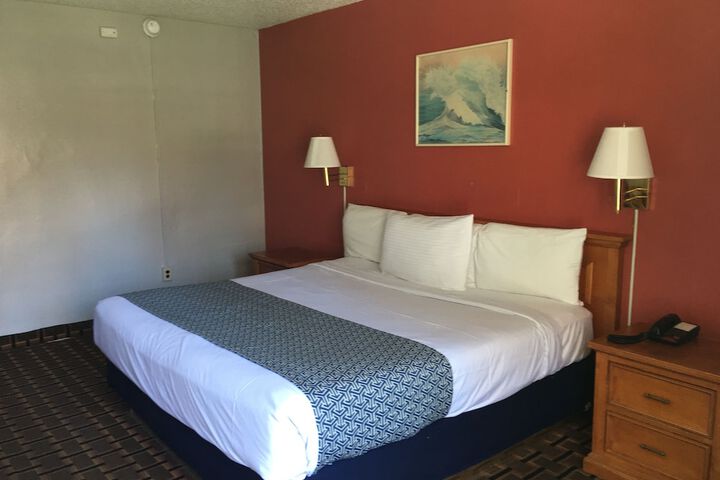 Standard | King Bed (2 of 11)