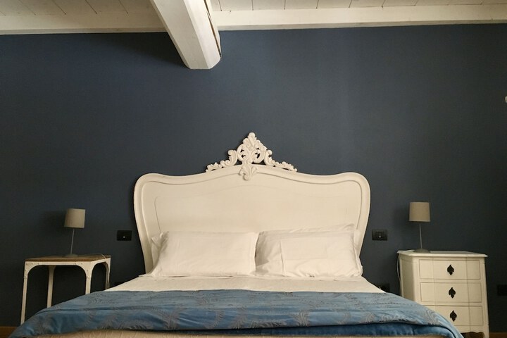 Room 10 of 44