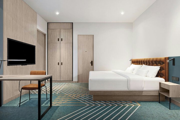 Room 15 of 52
