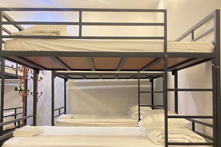 Room 15 of 42
