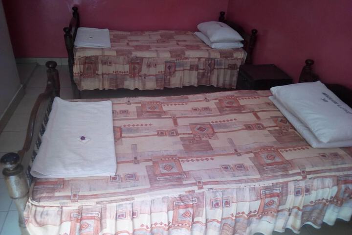 Room 12 of 33