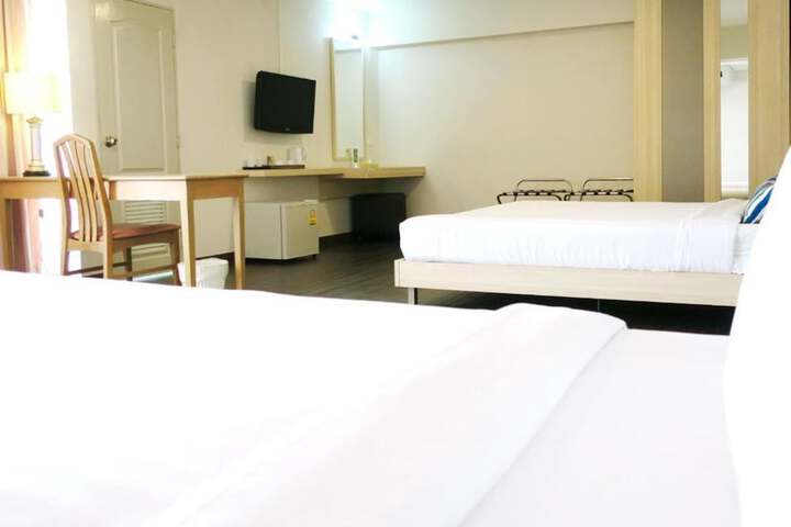 Room 13 of 49