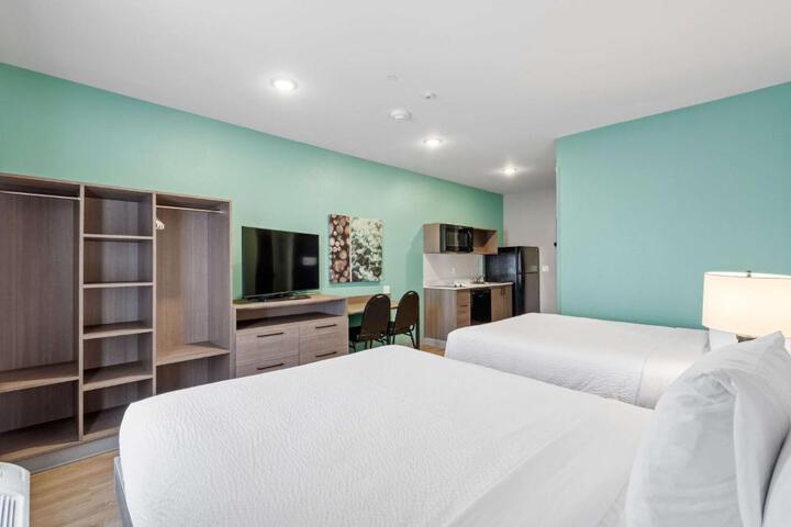 Suite 1 Queen Bed (8 of 19)