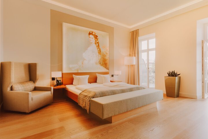 Room 9 of 54