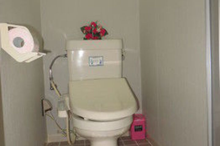 Room 4 of 28